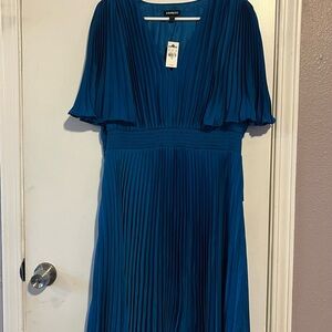Express Blue Pleated Midi Dress with Flutter Sleeves
